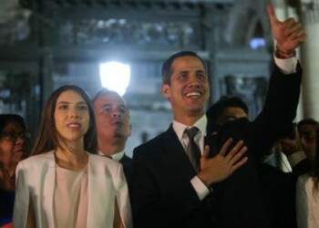 UE avisa: poner en riesgo a Guaidó aumentaría tensión y merecería condena
