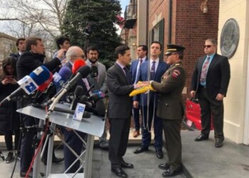 Enviados de Guaidó se hacen con tres sedes diplomáticas de Venezuela en EE.UU