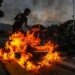 Sin luz ni agua, se desatan las protestas en Caracas