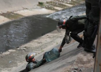 UCV rebate tesis de Maduro por masivo apagón