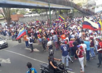 Protesta en la redoma de La Matica