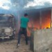 Incendio afectó 5 vehículos en Los Salias por falta de camión cisterna en los bomberos. Foto: Luis Sajaro