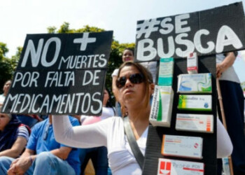 Protestan ante hospital en Lara para mostrar crisis a comisión de ONU