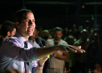 Venezuelan opposition leader Juan Guaido, who many nations have recognized as the country's rightful interim ruler, talks to the media during a news conference in Caracas, Venezuela April 2, 2019. REUTERS/Manaure Quintero  NO RESALES. NO ARCHIVES.