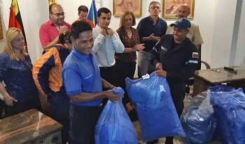 Reciben donación de material médico quirúrgico
