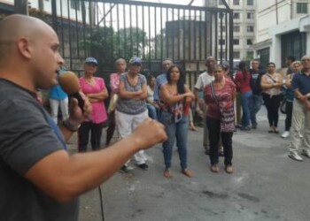 Convocan protesta