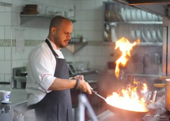 Academias de cocina forman cocineros de exportación