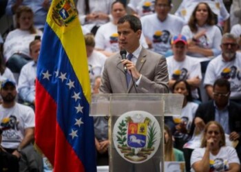 Oposición cree que Maduro suspende el diálogo por temor al cambio político