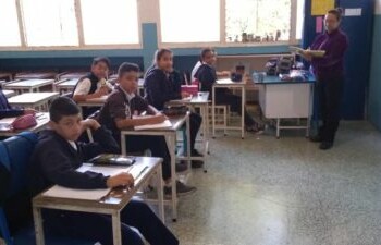 Escuela Los Salias no se sumó a paro convocado por Federaciones de Maestros