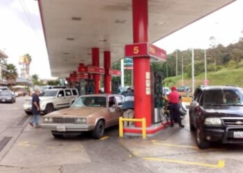 Trabajadores de las estaciones de servicio rechazan los billetes de baja denominación