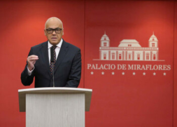 Venezuela's Communications and Information Minister Jorge Rodriguez speaks during a news conference at Miraflores Palace in Caracas, Venezuela January 22, 2019. Miraflores Palace/Handout via REUTERS ATTENTION EDITORS - THIS PICTURE WAS PROVIDED BY A THIRD PARTY.