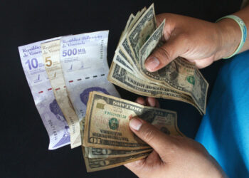 SAN FRANCISCO, VENEZUELA, 23-08-2022.  AUMENTO DEL DOLAR EN COMERCIOS DE SAN FRANCISCO.