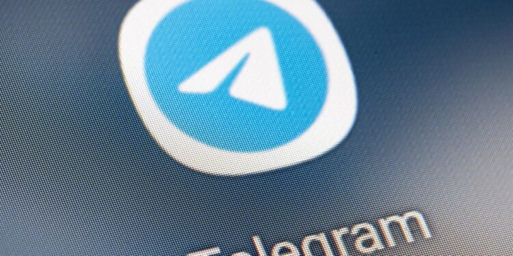 21/01/2022 FILED - 21 January 2022, Berlin: The icon of Telegram can be seen on a smartphone screen. The German government has had a "constructive discussion" with Telegram in light of hate speech and calls for violence shared in the app's chat groups, Interior Minister Nancy Faeser said on Friday. Photo: Fabian Sommer/dpa
POLITICA INTERNACIONAL
Fabian Sommer/dpa