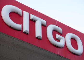 (FILES) In this file photo taken on January 31, 2019 a Citgo gas station, the US-based subsidiary of the Venezuelan state oil company PDVSA, is seen in Washington, DC. - Six US-connected oil executives detained in Venezuela are in mortal danger from illness, the United States said June 17, 2020, as it demanded their release.  The six former Citgo executives -- five of them dual US-Venezuela nationals and one a US resident -- were first arrested in November 2017 and accused of crimes including money laundering. (Photo by SAUL LOEB / AFP)
